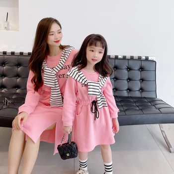 Līdz 2023. Gada Rudenī Māte Un Meita Matching Kleita Sievietēm Ar Garām Piedurknēm Kleitas Modes Korejas Mamma Un Baby Girl Pats Viens Drēbes Gabals